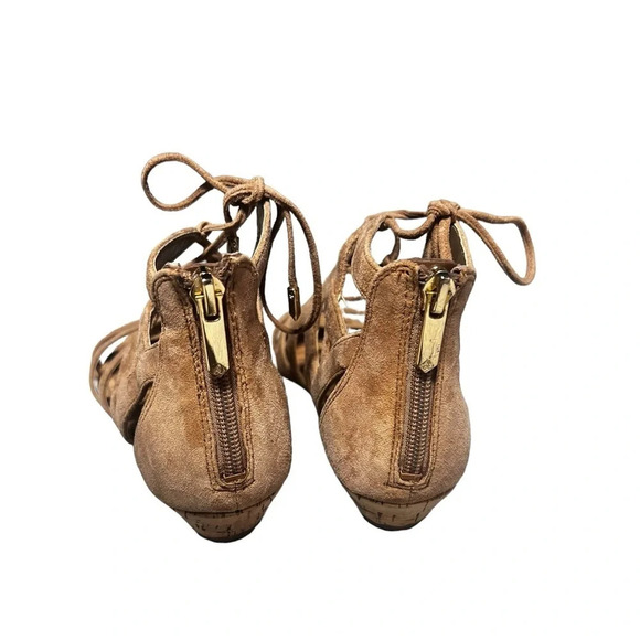 Excellent condition size 5.5 Sam Edelman gladiator sandals- zip heel for ease - Picture 7 of 7